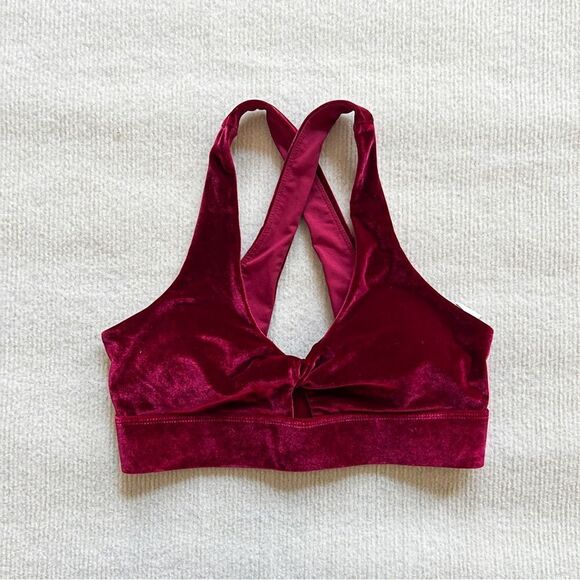 Fabletics Women Red Velvet Twist Sport Bra Athleisure Outfits Workout Size S - Picture 2 of 8